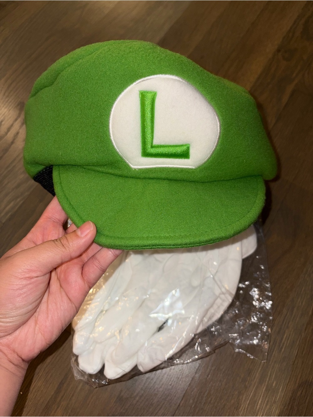 Super Mario Luigi Costume Accessory Kit Hat Gloves Mustache Nintendo NWT